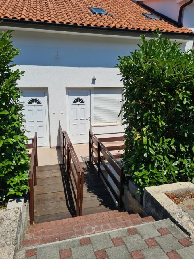 Apartman Velly Jadranovo Exterior foto